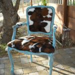 Sandalye yumuşak kabarık kumaş dekoru