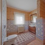 Wooden furniture para sa country style bathroom