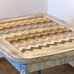 Wooden antique table na may kanilang sariling mga kamay