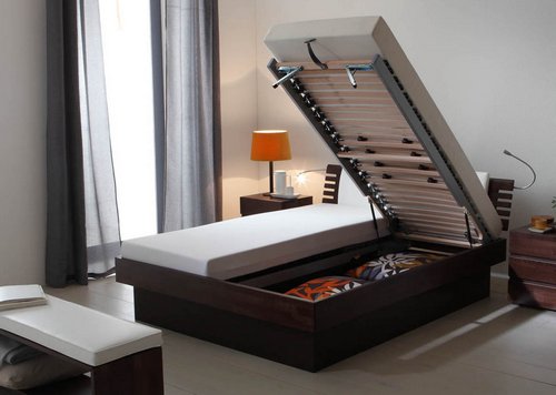 Bed with two lifting parts