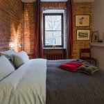 Piccola camera da letto in stile loft