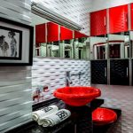 Siyah ve kırmızı renkli banyolar için orijinal gardırop