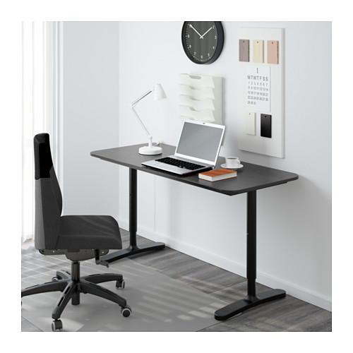 Height-adjustable writing desk