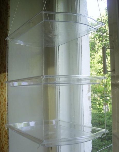 Plastic hanging shelves