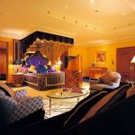 Lüks bir gölgelik ile Arap tarzı yatak odası