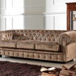 Velvet brown sofa para sa mga bisita