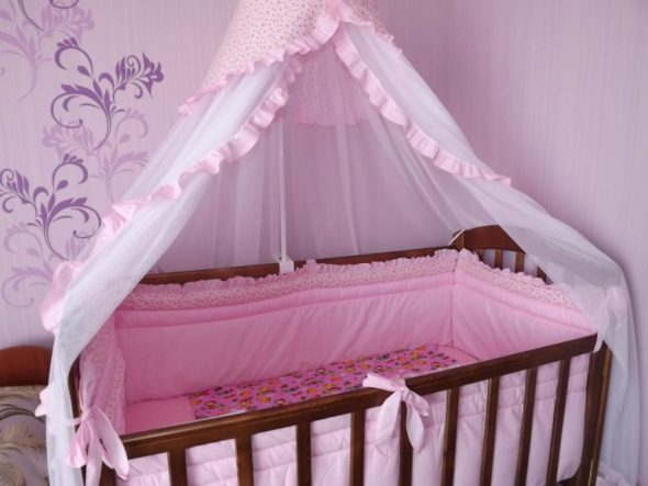 Beautiful canopy for the crib