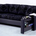 Mėlyna-juoda sofa su ištraukiama sekcija