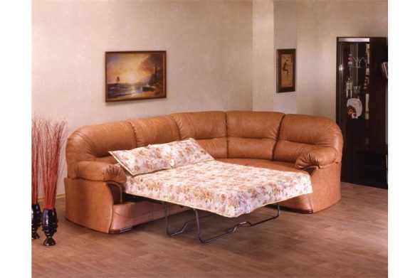 Katil sofa penjuru di ruang tamu