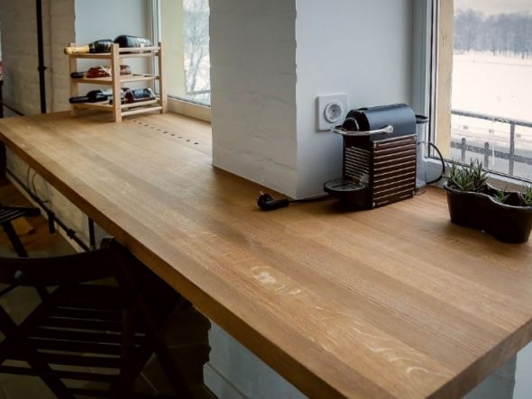 Permukaan atas meja dari kayu beech