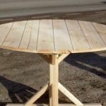 Round table para sa arbor