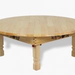 Round table mula sa solid pine