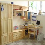 Natural wood furniture to the nursery