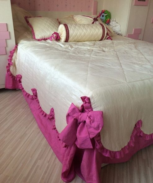 Elegant bedspread