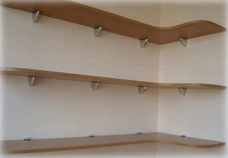 Jednostavne police za kutne knjige