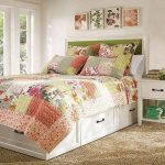 Provence floral patchwork bedspread