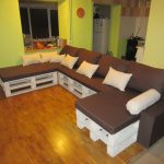 Sofa of pallets with your own hands