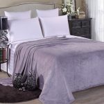 Soft fleece blanket lilac