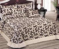 Bedspread and pillows with a pattern - curls