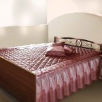 Yatak odası iç fırfırlı yatak örtüsü