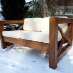 Outdoor sofa to give their own hands
