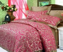 Natural silk bedding