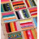Kleine deken van heldere kleurrijke strepen