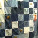 The original design of the plaid of jeans with pockets