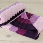 Knitted plaid fuchsia zigzag
