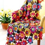 Parlak tığ işi çiçek battaniyesi