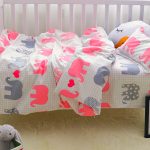 Gentle bed set with elephants for a preschooler