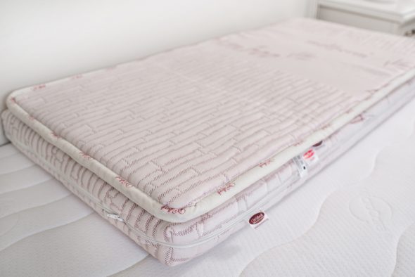 Anatomical mattress covers made of bamboo