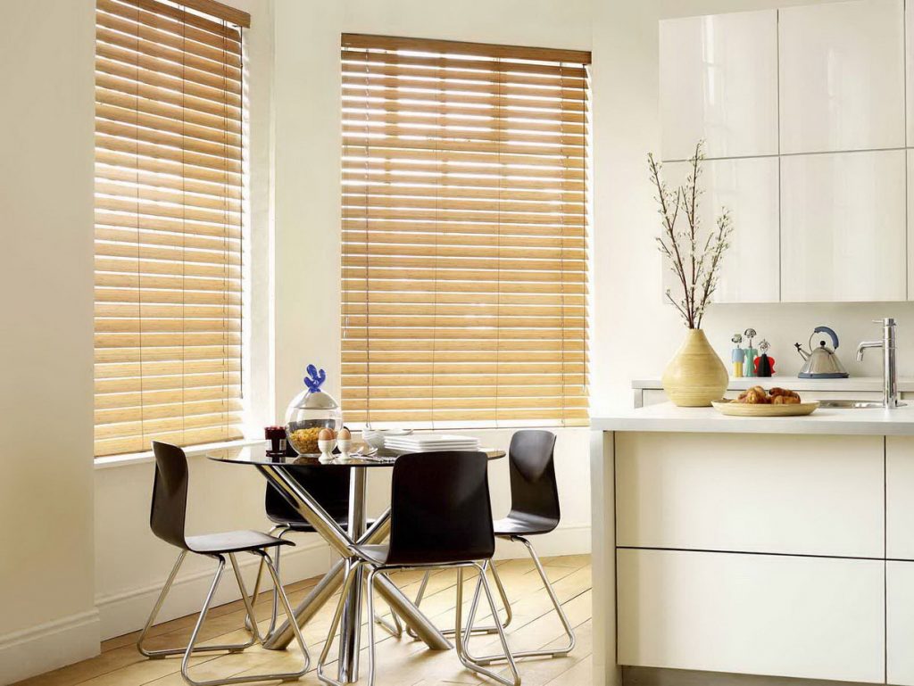 Bamboo curtains in the minimalist style kitchen