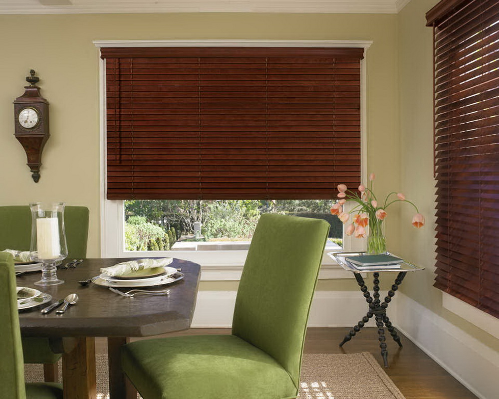 Wooden blinds on the window of the kitchen-dining room
