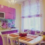 Zestaw kuchenny z fioletowymi fasadami
