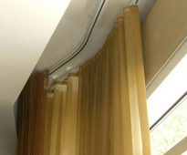 Simple flexible ceiling cornice
