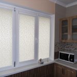 Design kuchyňských okenních závěsů