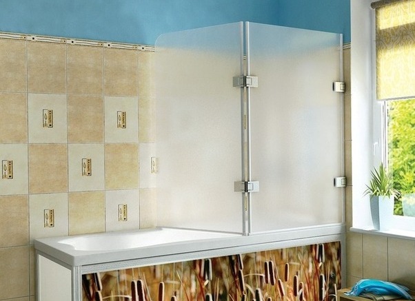 עיצוב חדר אמבטיה עם וילון פלסטיק