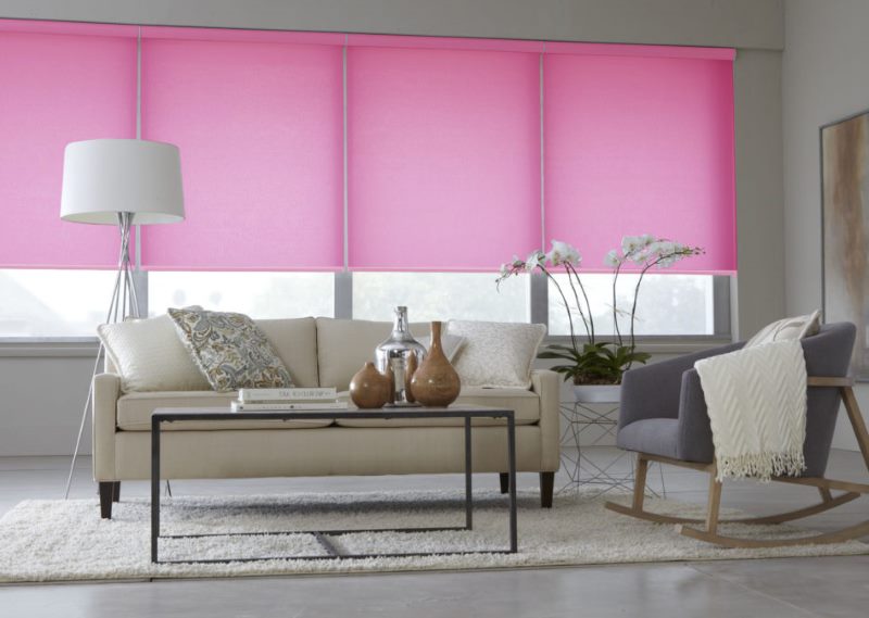 الستائر ألفا الوردي على ويندوز غرفة المعيشة