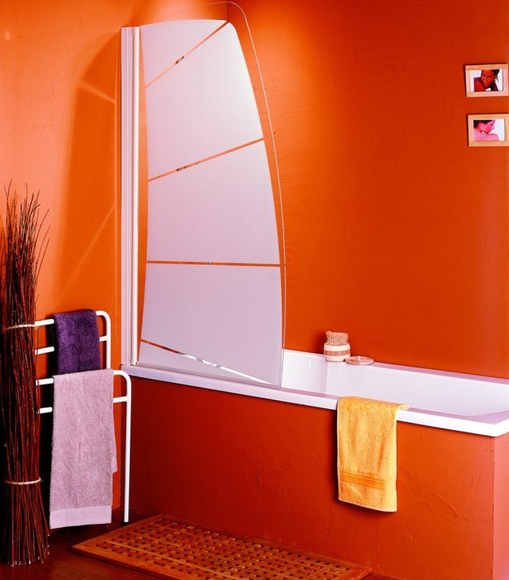 Plastic sail curtain in the red bathroom