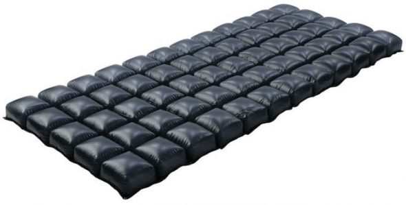 Honeycomb anti-decubitus mattresses without compressors