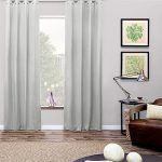 Curtain with cubic folds