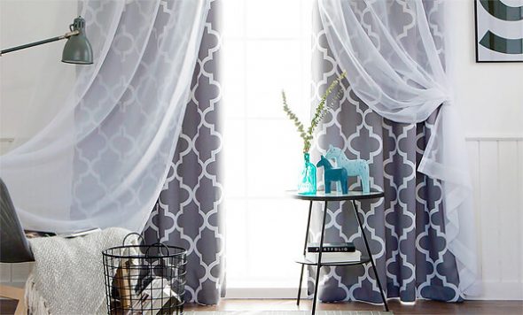 Curtains with combined pickup