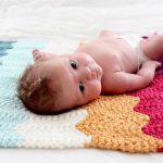 Blanket for the newborn Zigzag