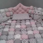 Bed set with blanket using bonbon technique