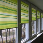 Horisontella Striped Rollers på Loggia Window
