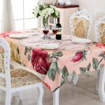 Flower tablecloth for dinner in the home circle