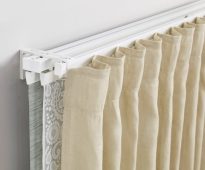 Cotton Curtain and Tulle on Aluminum Cornice