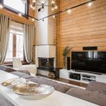 Interiér obývací pokoj v dřevěném domě