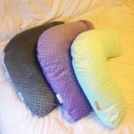 L-shaped plush pillows for feeding